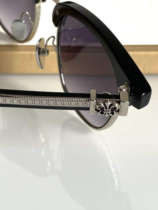 Picture of Chrome Hearts Sunglasses _SKUfw73376668fw